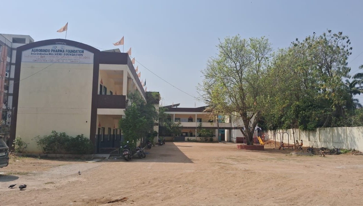 Saraswathi Vidya Mandir High School campus building, Hyderabad